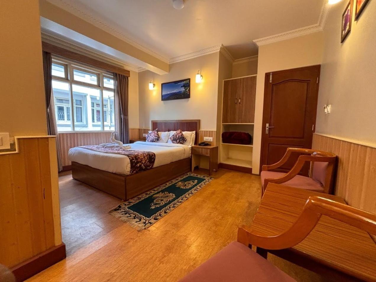 Hotel Serenity Taksa Palace Darjeeling  Exterior foto